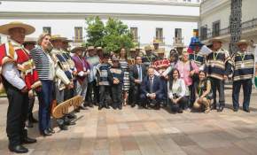 El club de huasos maulinos que visitó el Palacio de La Moneda y conoció a ministra Cecilia Pérez [FOTOS]