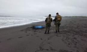 Encuentran cuerpo sin vida flotando en playa del Maule [FOTOS]